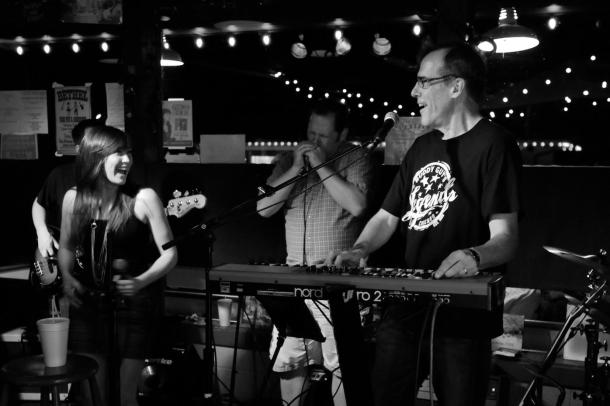 326307_666127139052_6406164_o